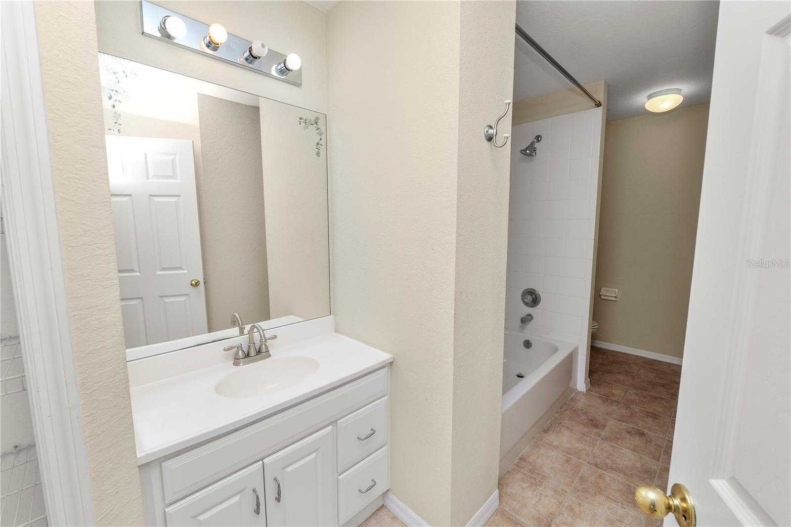 Image 25 of 34 For 222 Carpenters Way 60