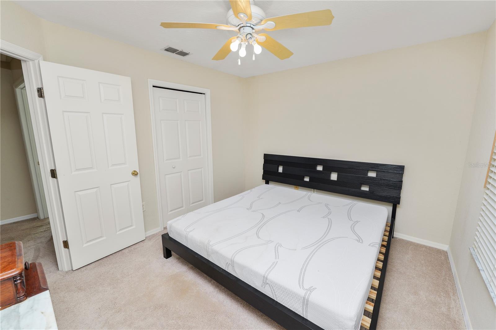 Image 27 of 34 For 222 Carpenters Way 60