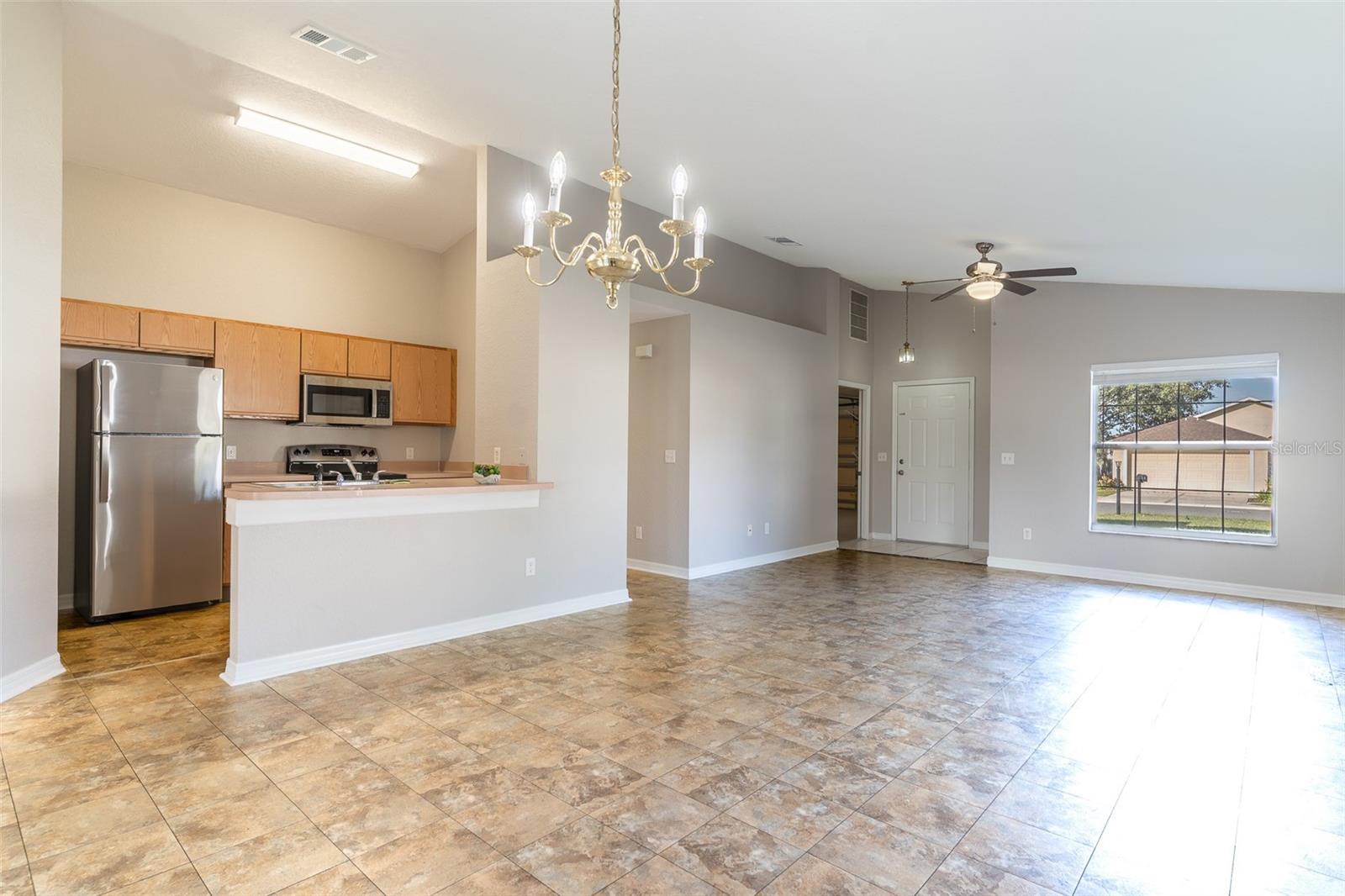 Image 3 of 20 For 137 Eagle Point Boulevard