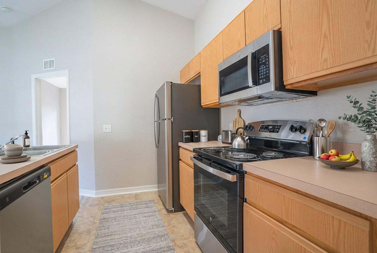 Image 4 of 20 For 137 Eagle Point Boulevard