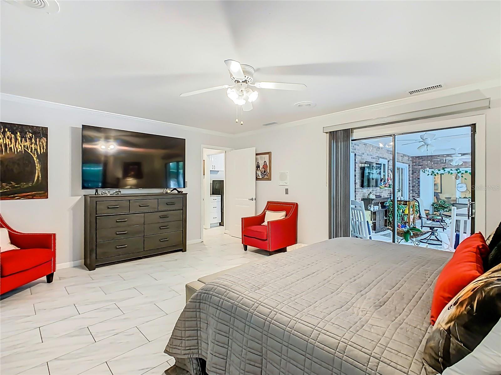 Image 27 of 69 For 3437 Oakview Drive