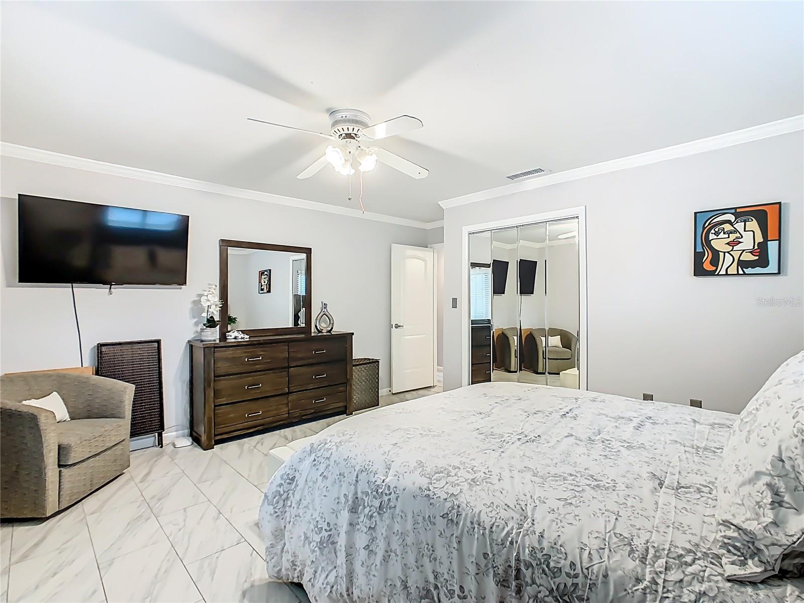 Image 32 of 69 For 3437 Oakview Drive