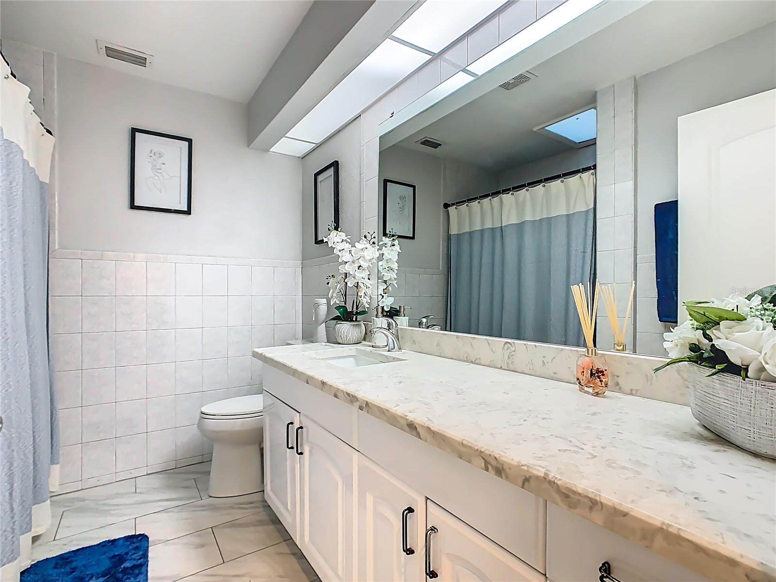 Image 33 of 69 For 3437 Oakview Drive