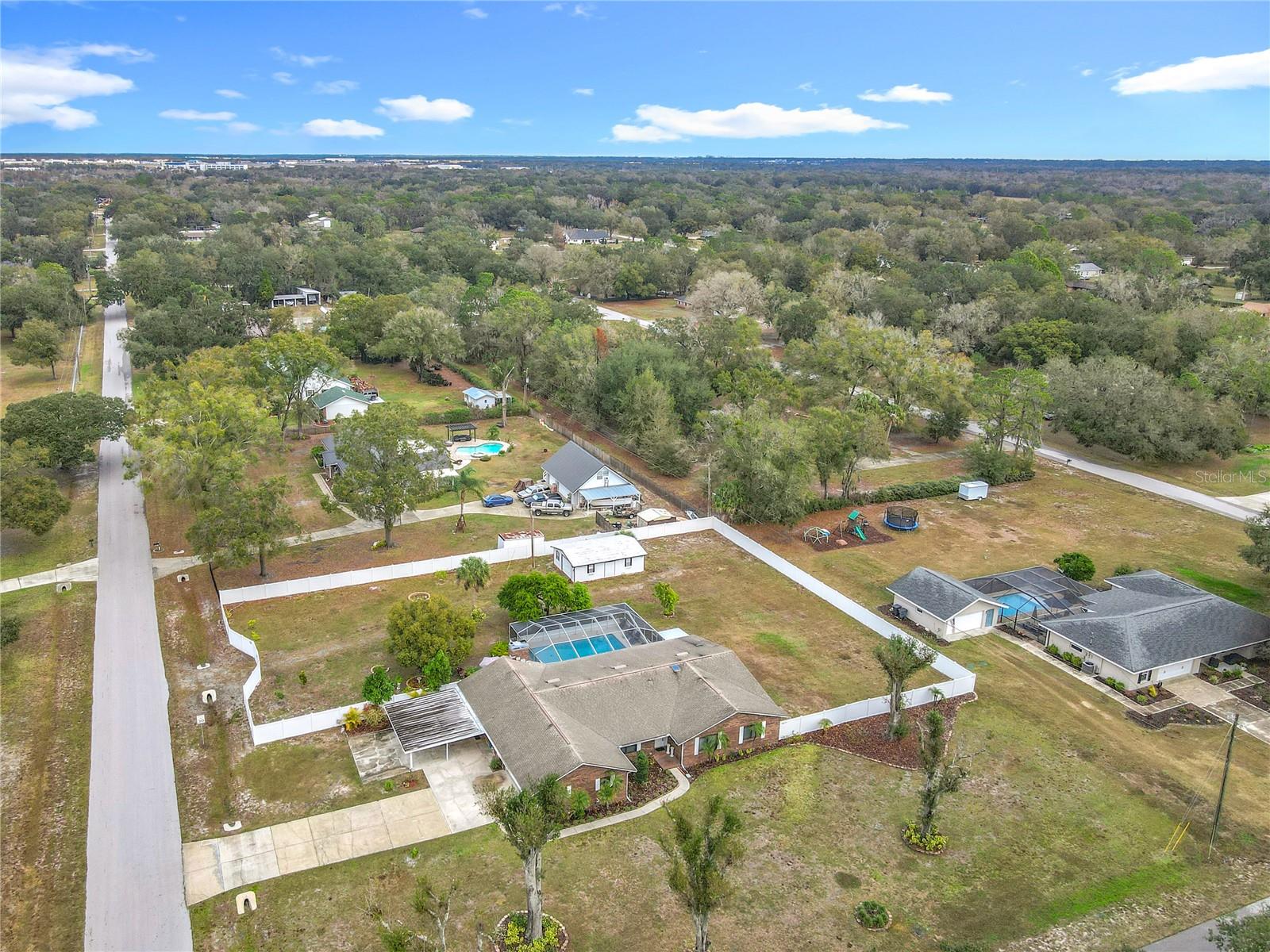 Image 5 of 69 For 3437 Oakview Drive