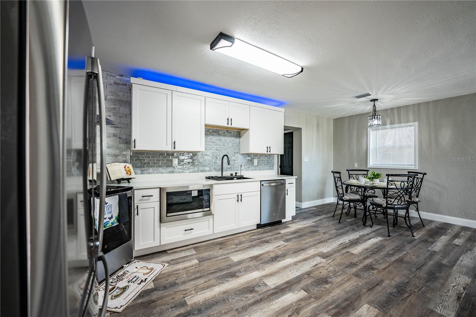 Image 10 of 43 For 115 Flamingo Drive