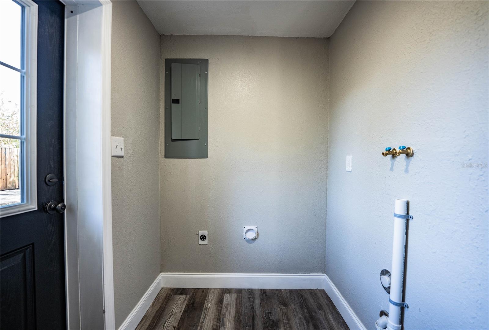 Image 36 of 43 For 115 Flamingo Drive