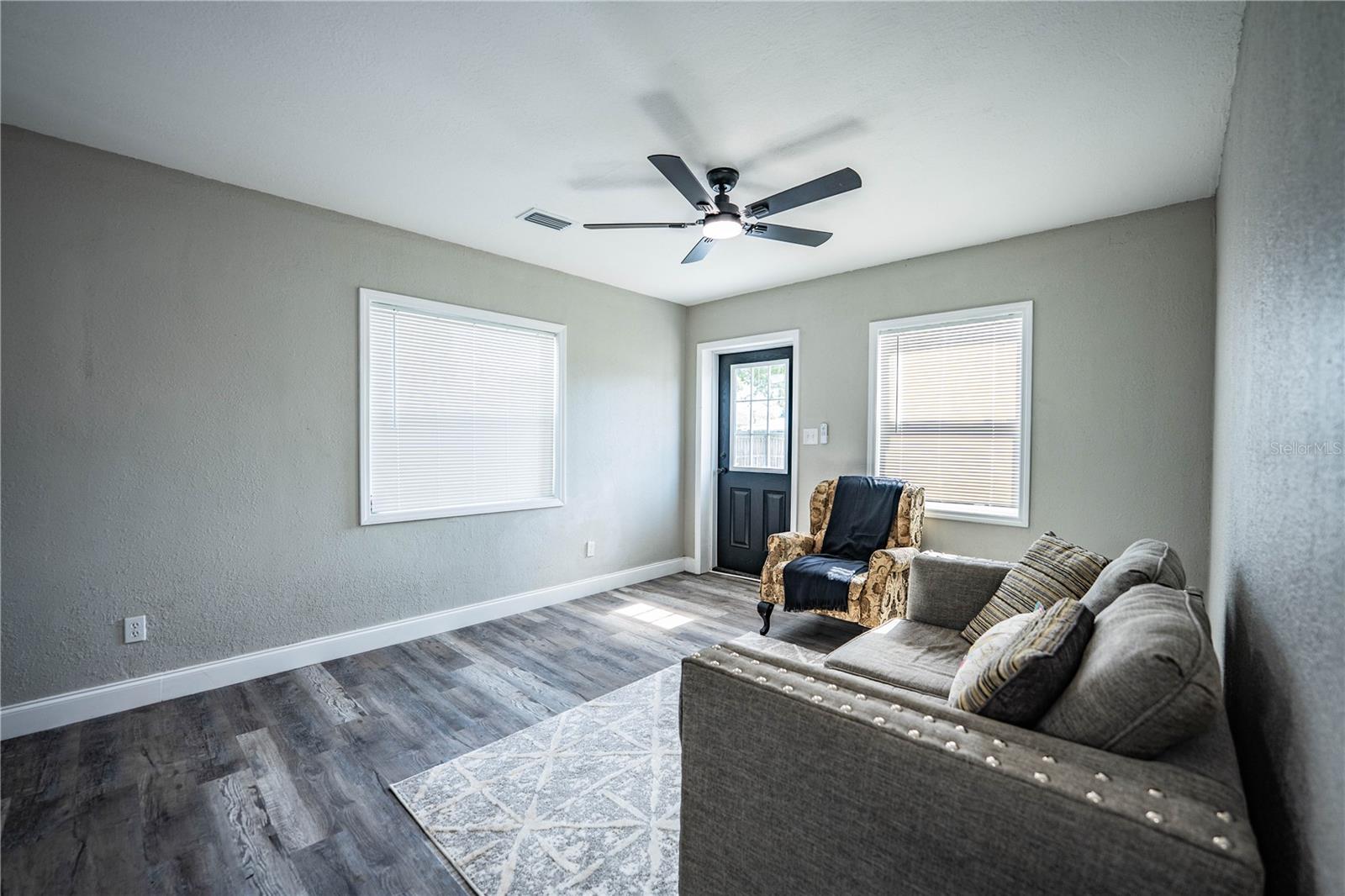 Image 5 of 43 For 115 Flamingo Drive