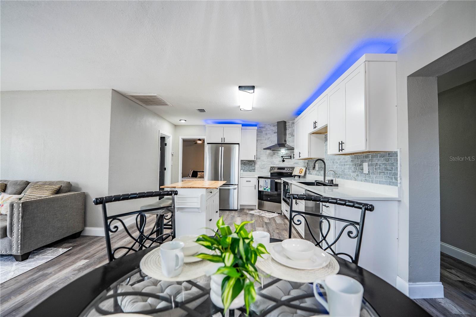 Image 9 of 43 For 115 Flamingo Drive