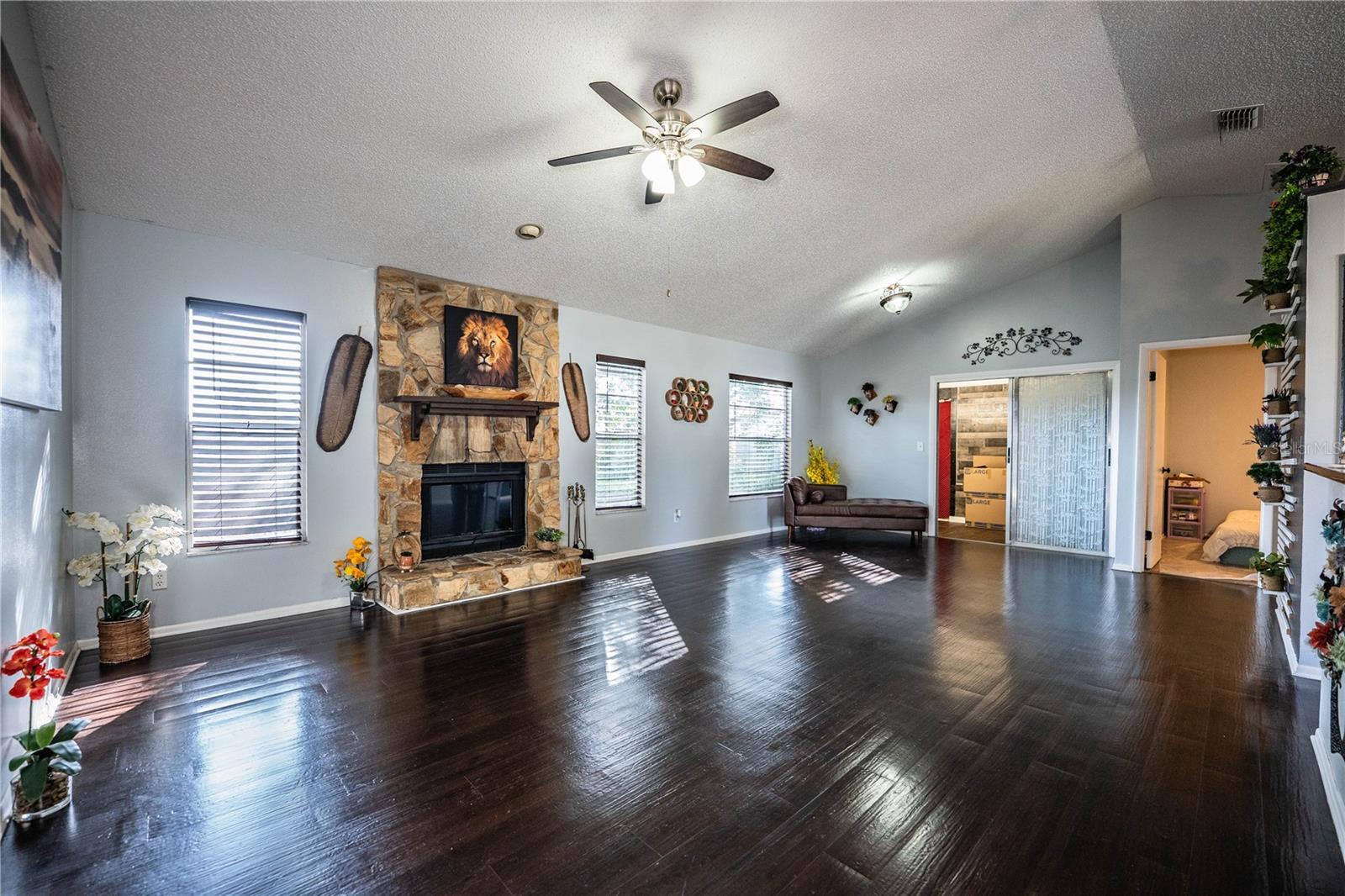 Image 11 of 60 For 3304 Fox Ridge Drive