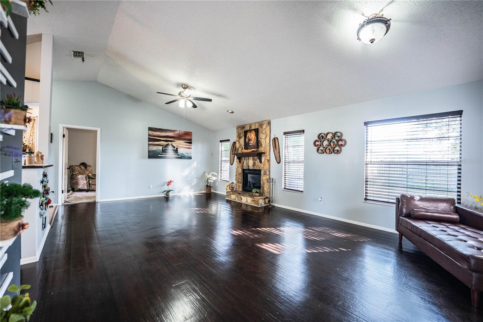 Image 12 of 60 For 3304 Fox Ridge Drive