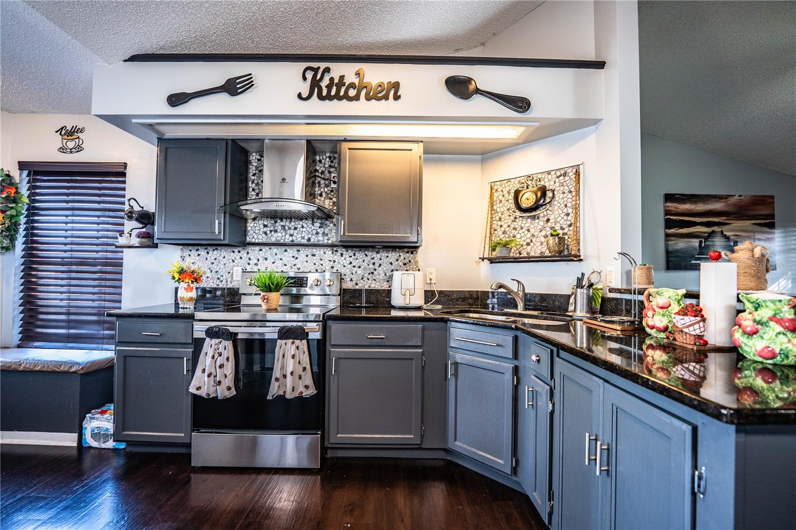 Image 22 of 60 For 3304 Fox Ridge Drive