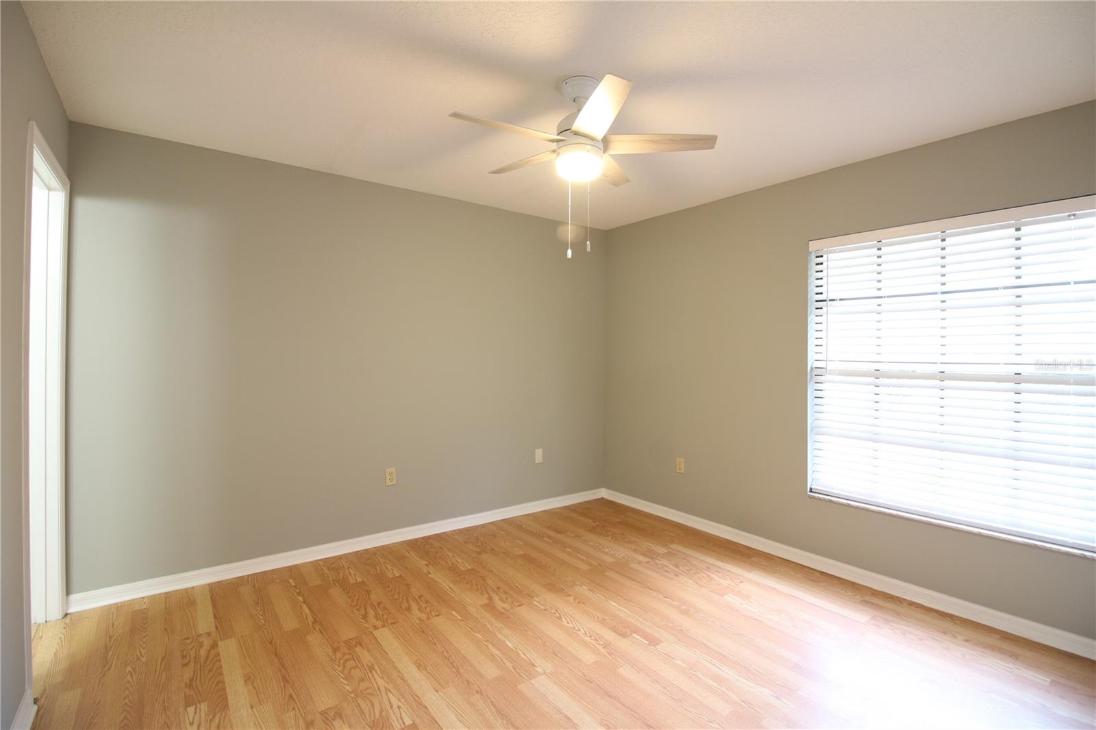 Image 11 of 18 For 5004 Fairfield Drive