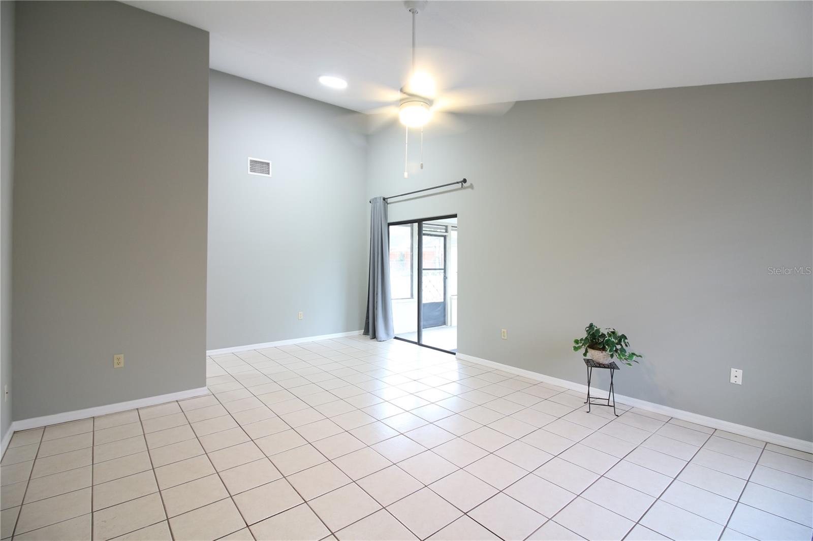 Image 4 of 18 For 5004 Fairfield Drive