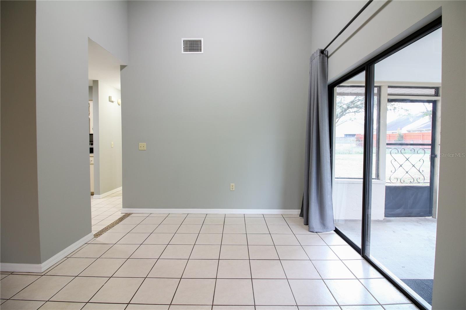 Image 5 of 18 For 5004 Fairfield Drive