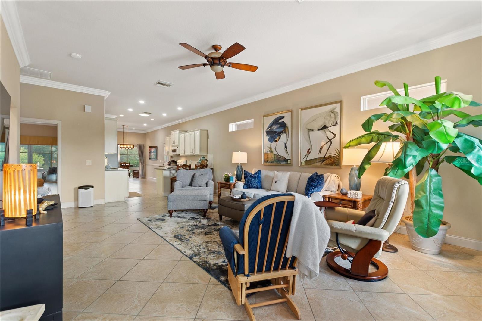 Image 13 of 38 For 370 Meandering Way