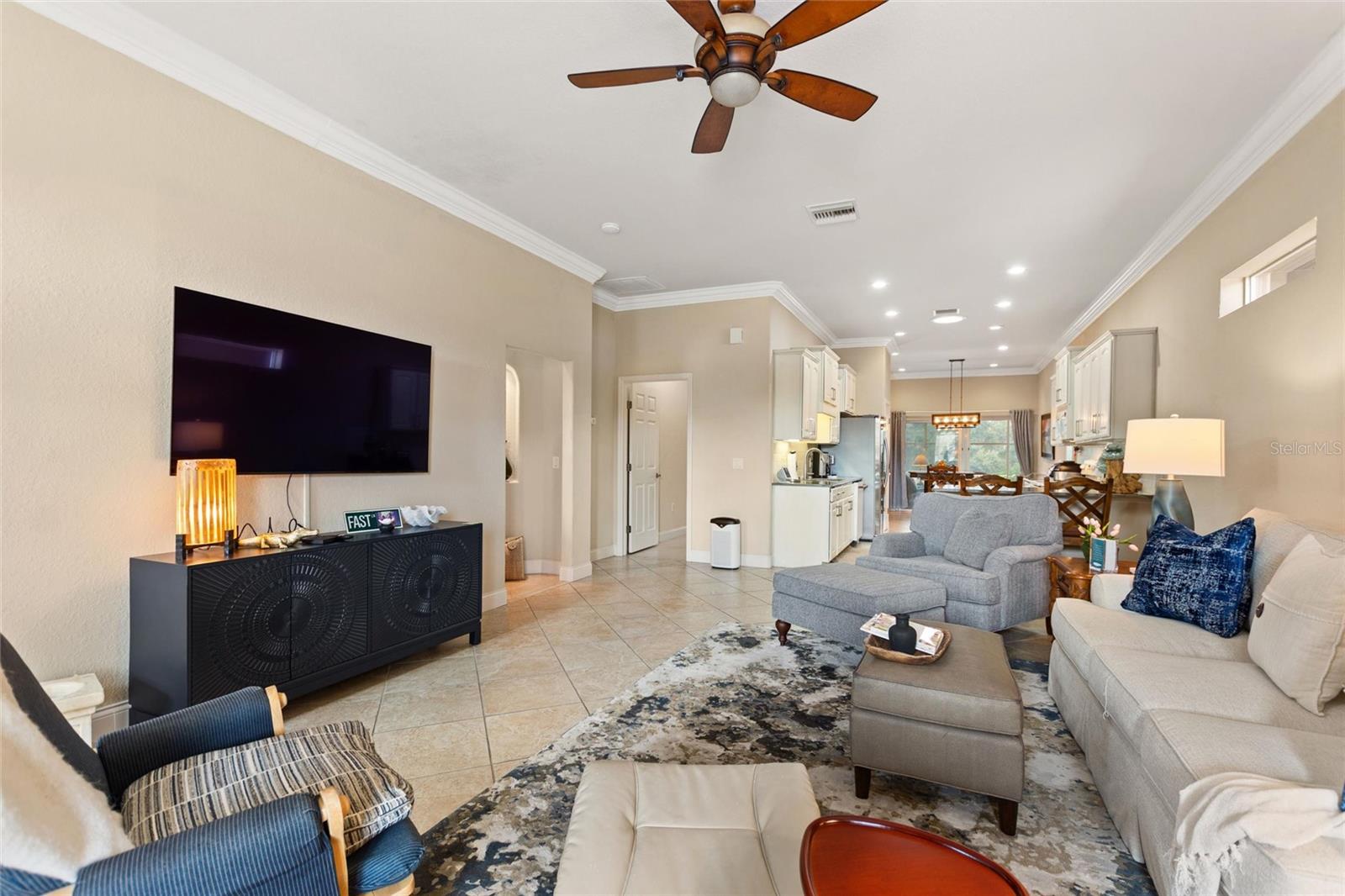 Image 14 of 38 For 370 Meandering Way