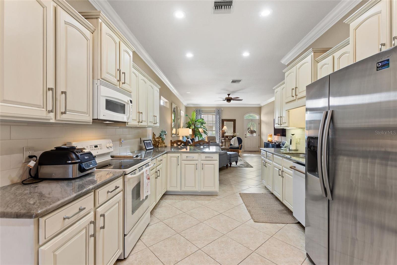 Image 20 of 38 For 370 Meandering Way