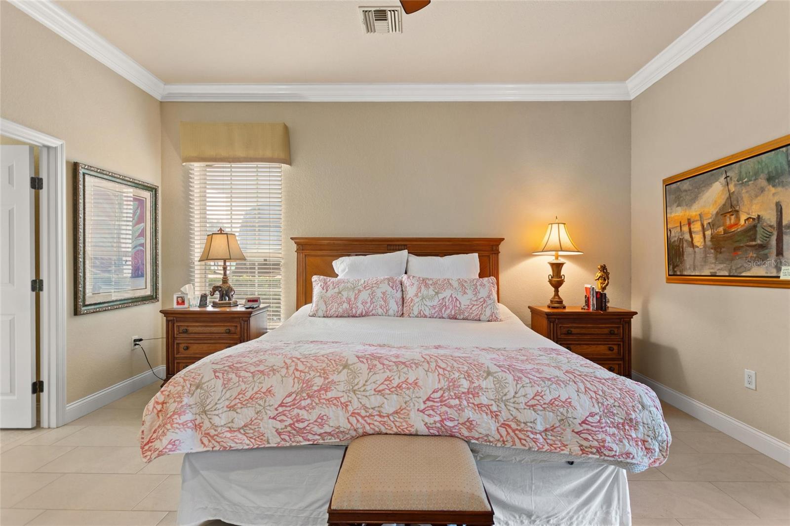 Image 24 of 38 For 370 Meandering Way