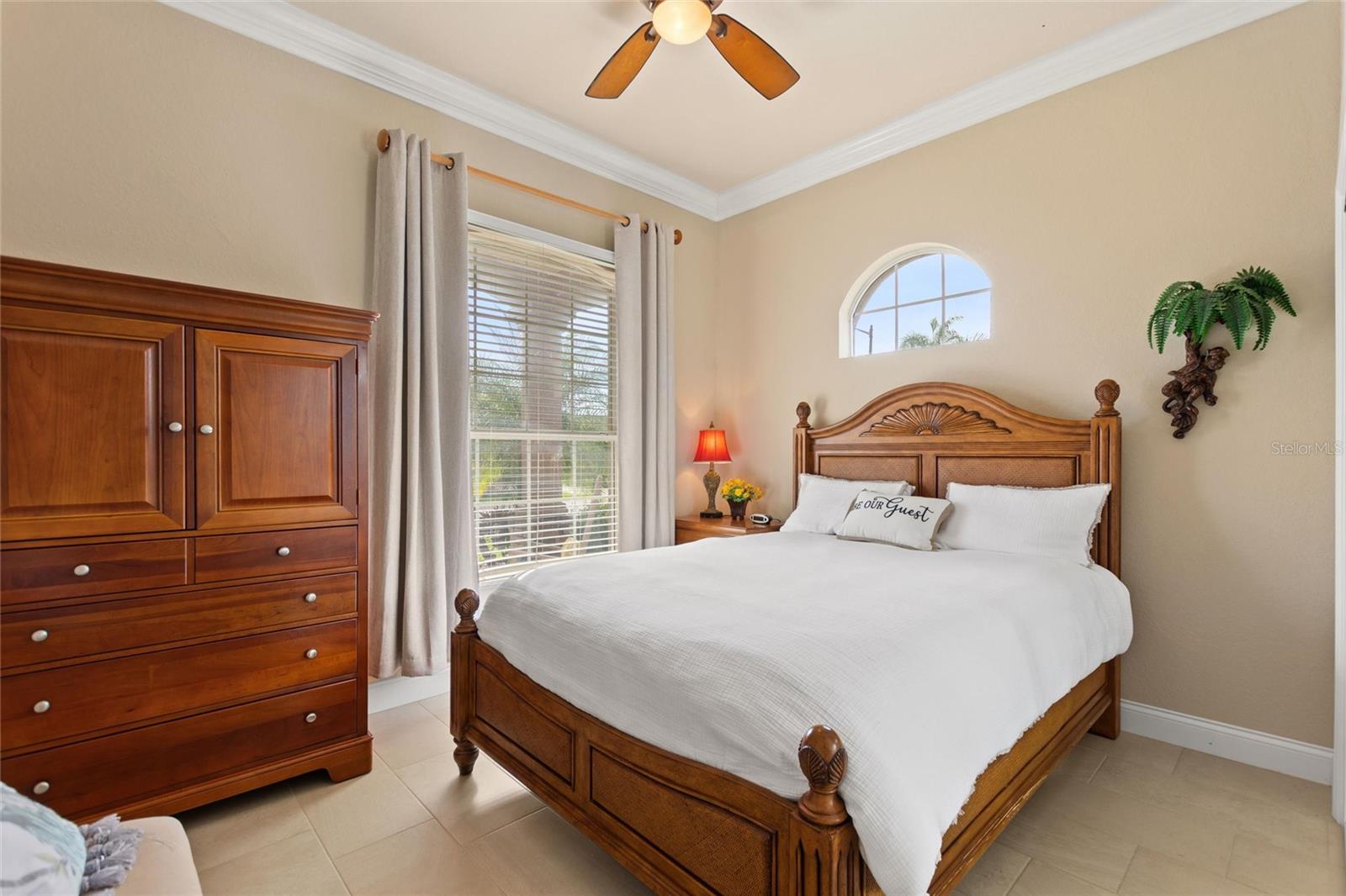 Image 28 of 38 For 370 Meandering Way