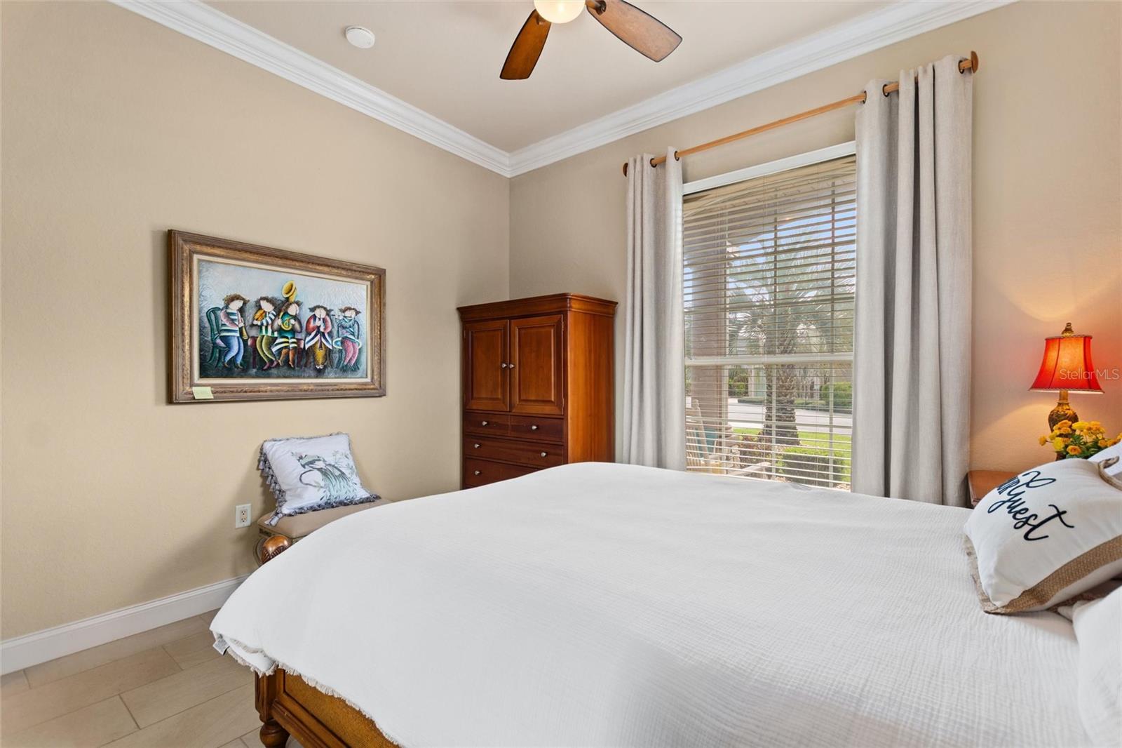 Image 30 of 38 For 370 Meandering Way