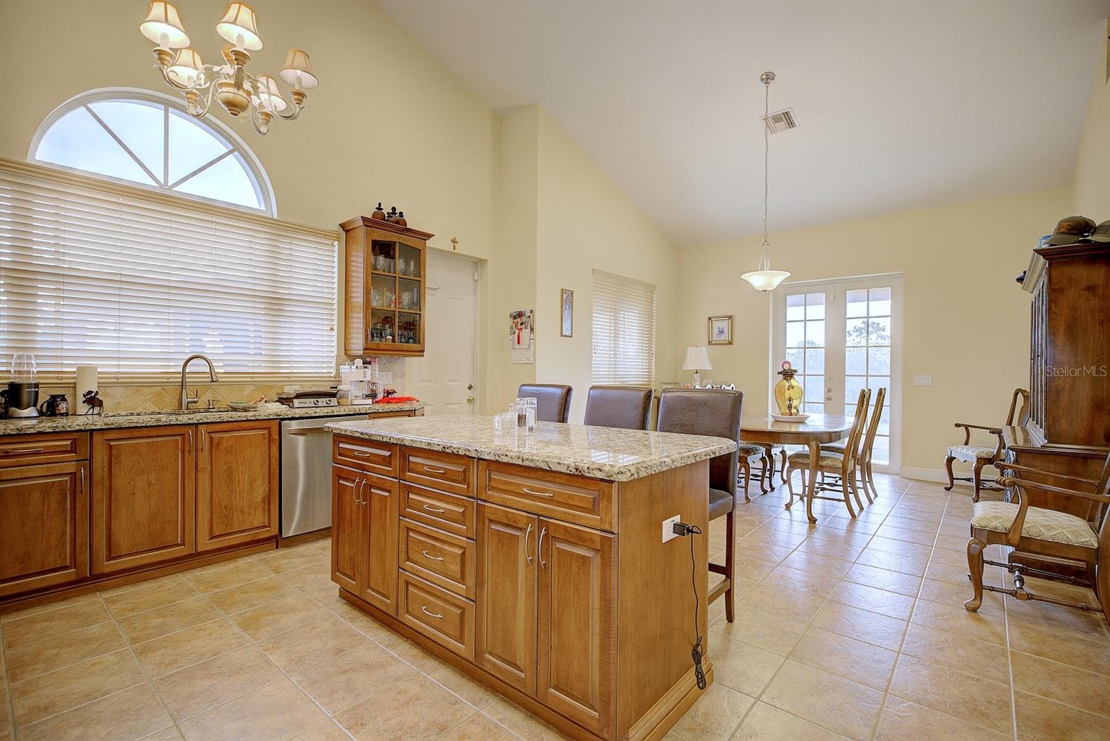 Image 14 of 42 For 194 Leisure Lane