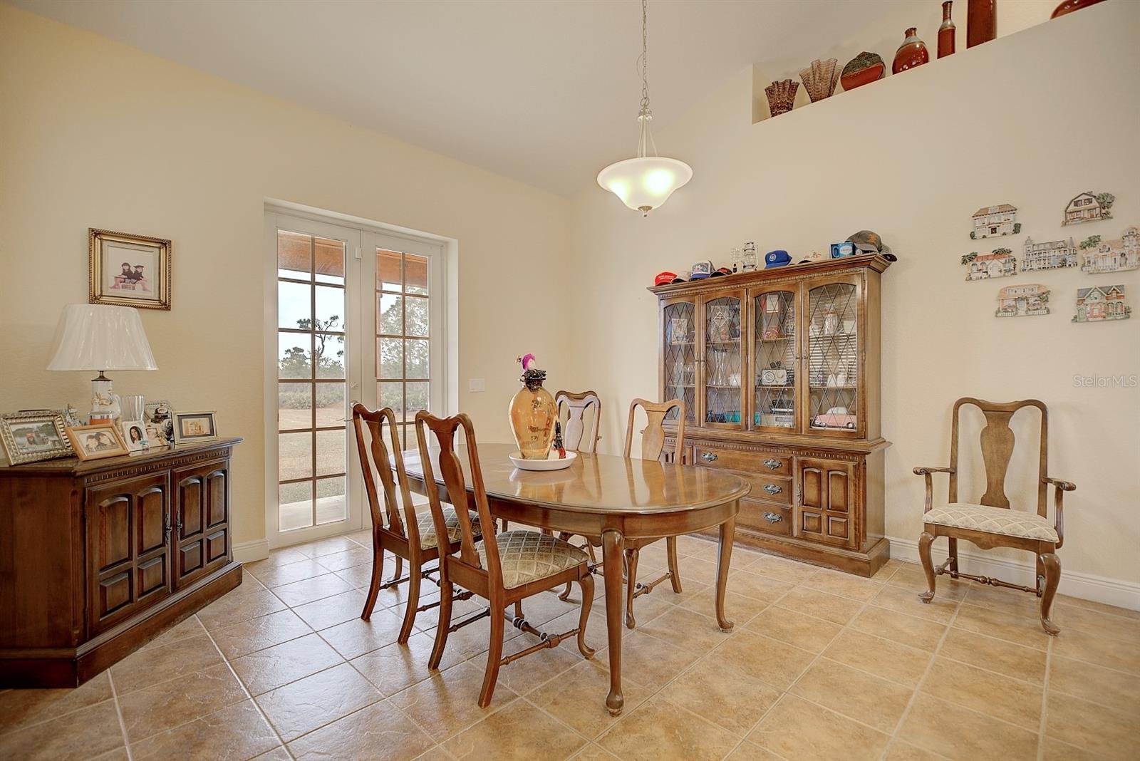 Image 15 of 42 For 194 Leisure Lane