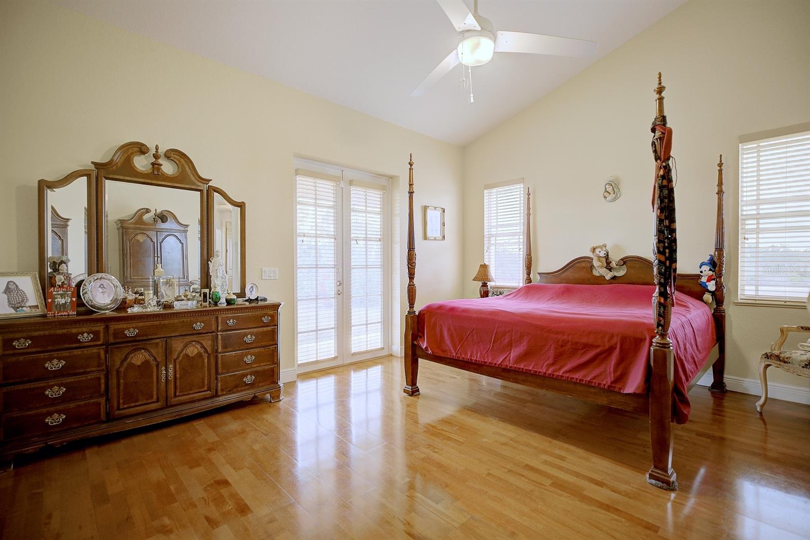 Image 18 of 42 For 194 Leisure Lane