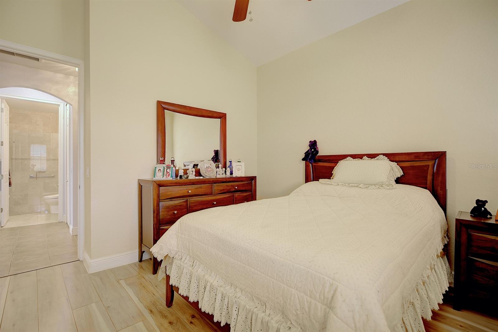 Image 25 of 42 For 194 Leisure Lane