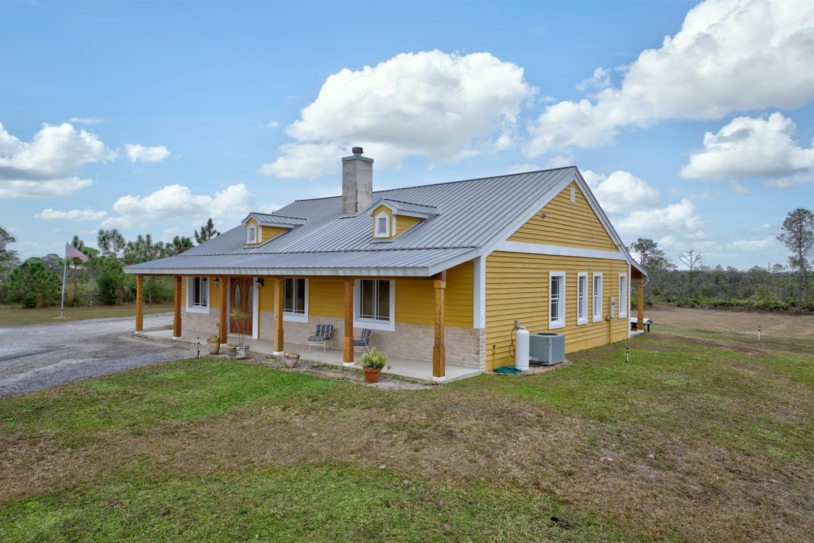 Image 3 of 42 For 194 Leisure Lane