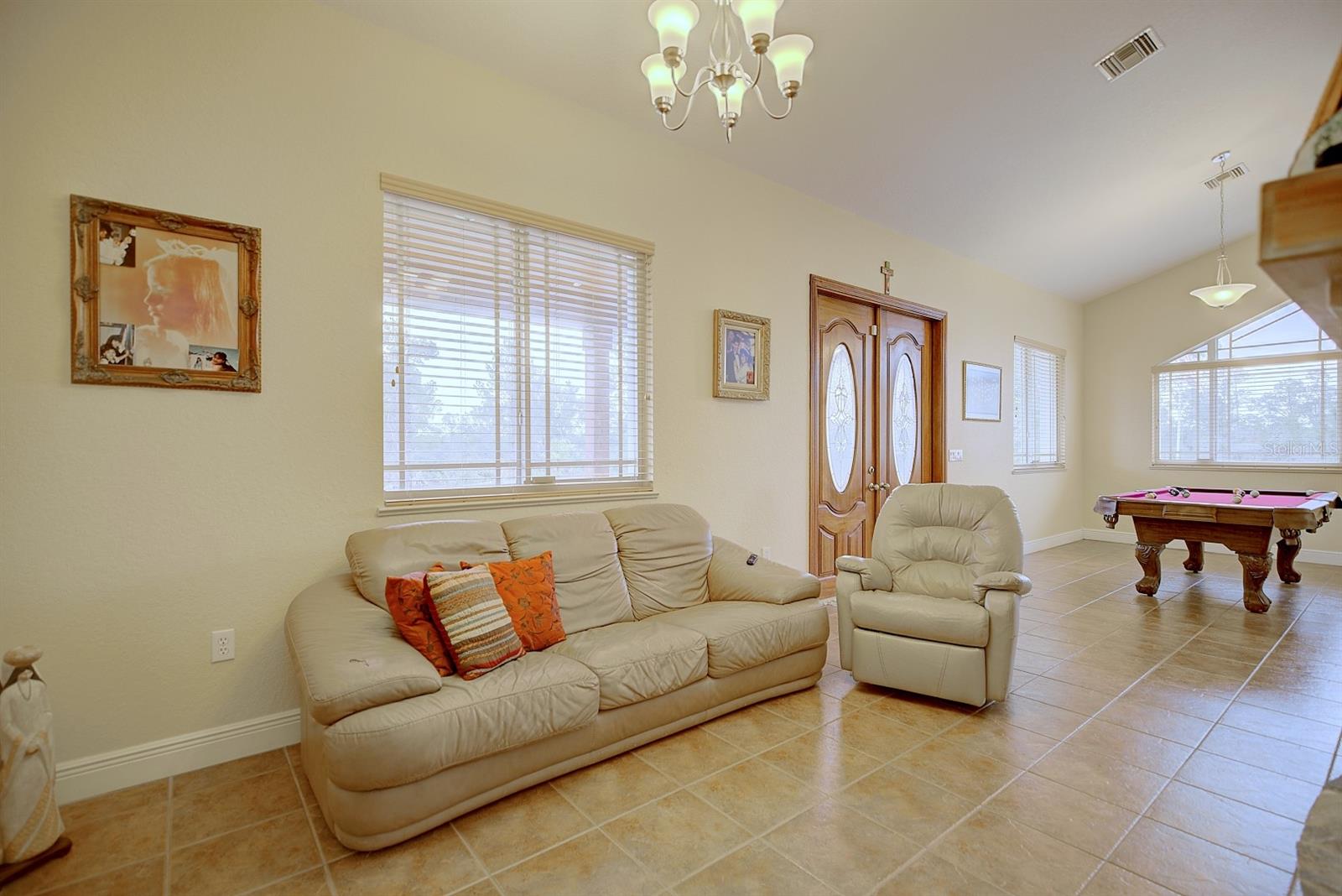 Image 4 of 42 For 194 Leisure Lane