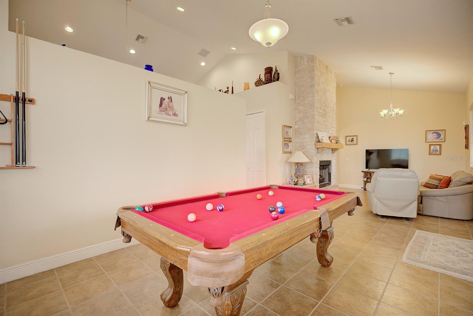 Image 7 of 42 For 194 Leisure Lane