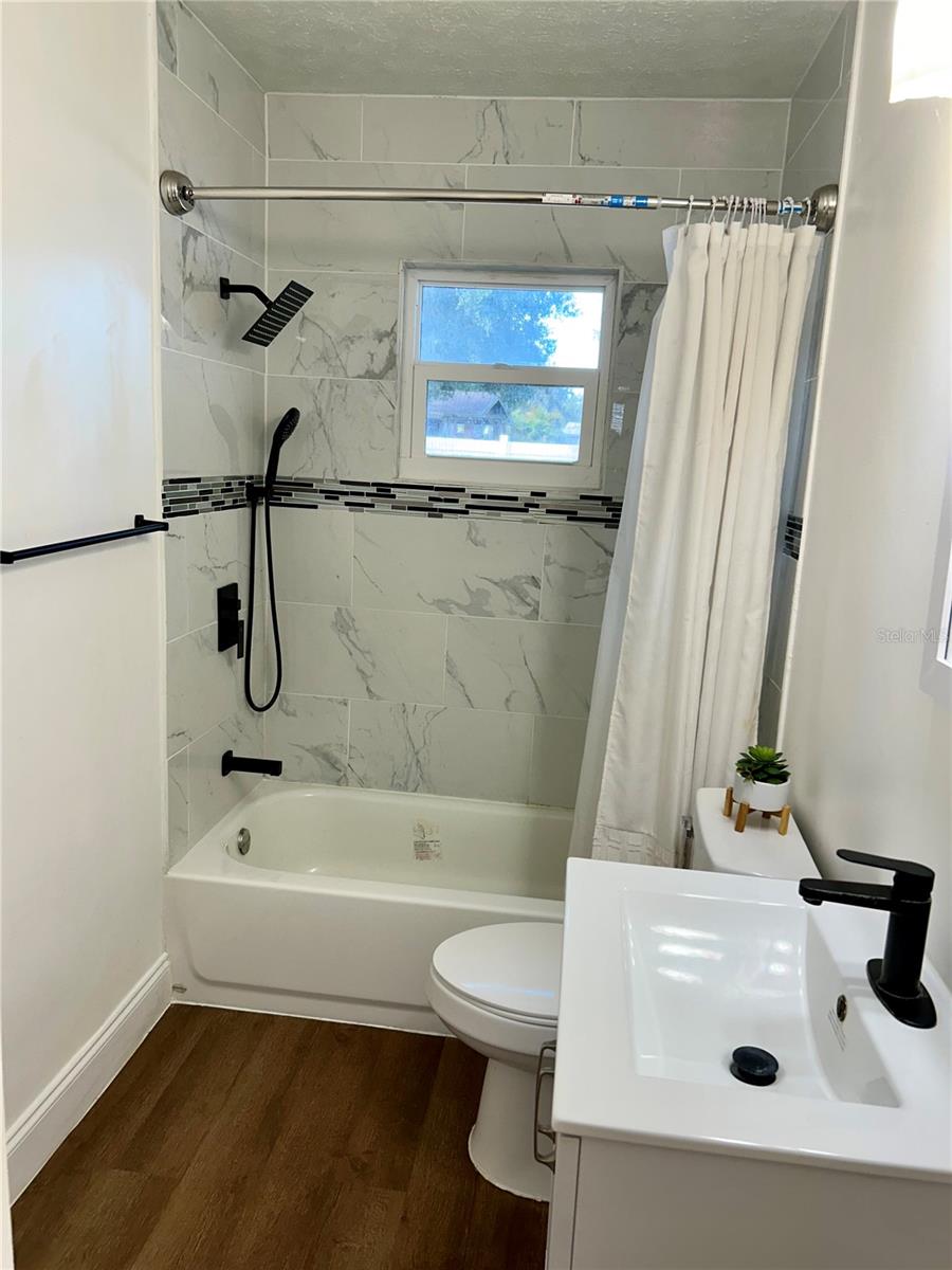 Image 19 of 44 For 5009 Poplar Avenue