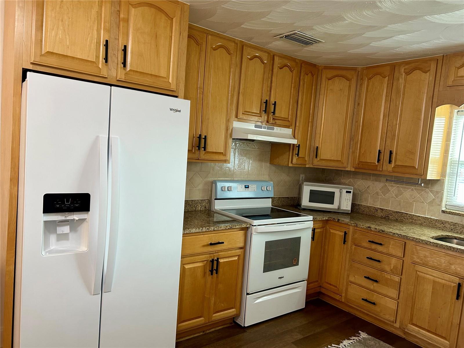 Image 34 of 44 For 5009 Poplar Avenue