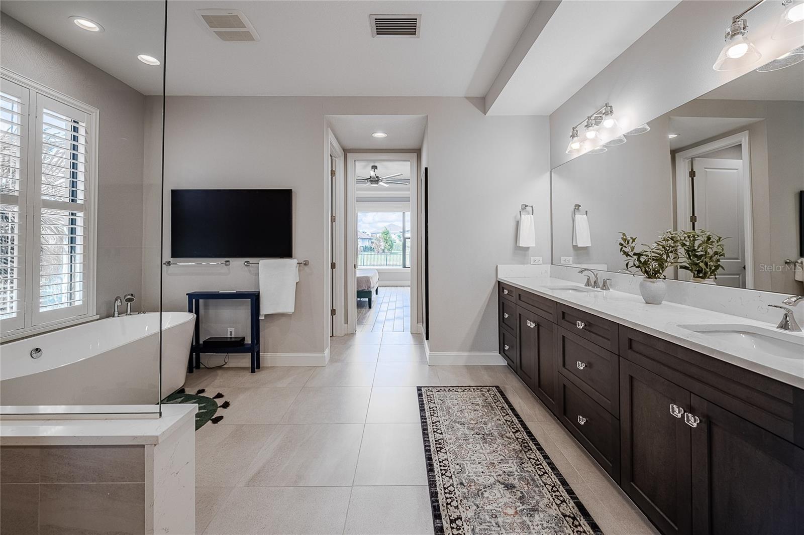 Image 23 of 57 For 1957 Grasslands Boulevard