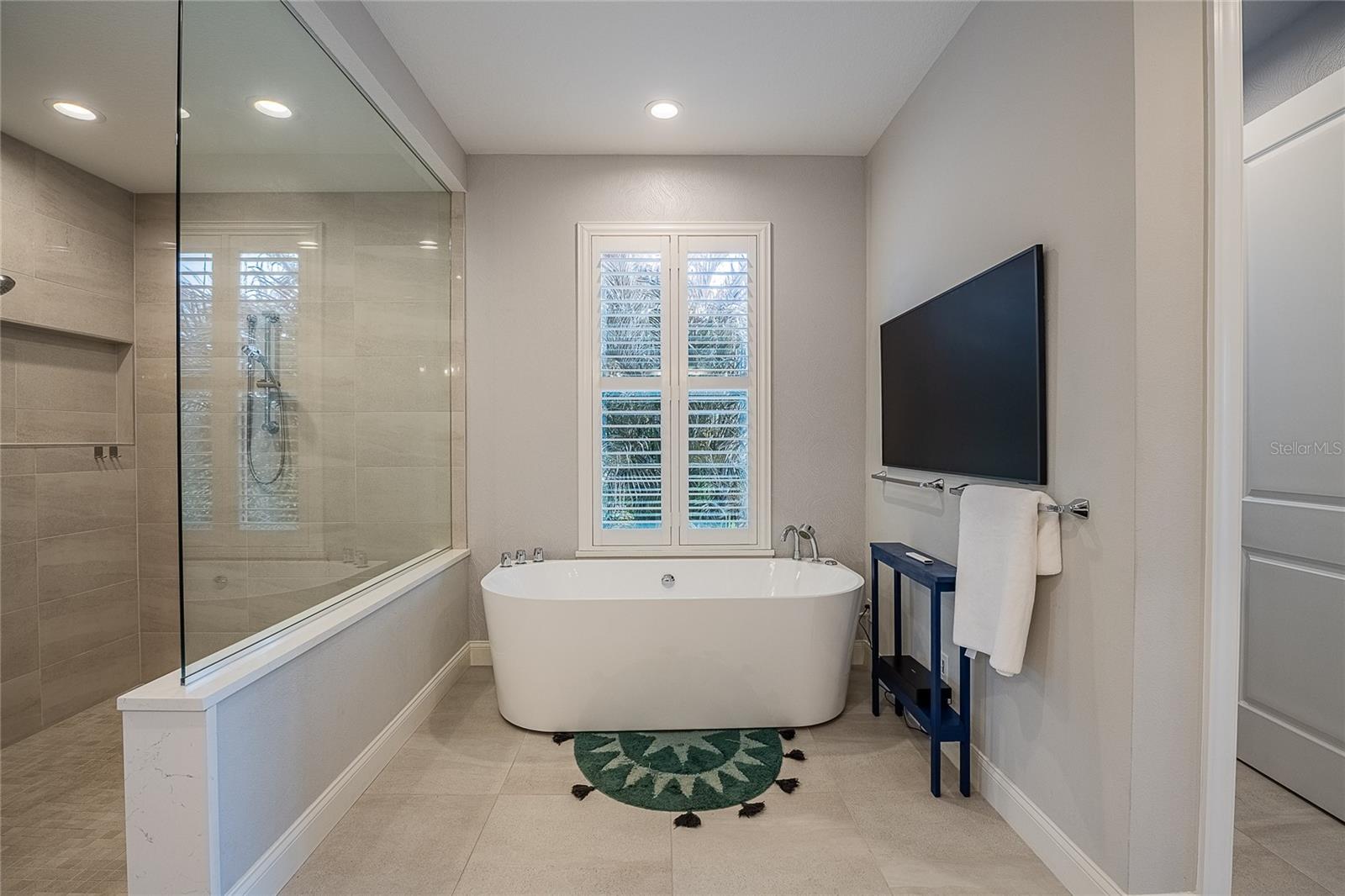 Image 25 of 57 For 1957 Grasslands Boulevard