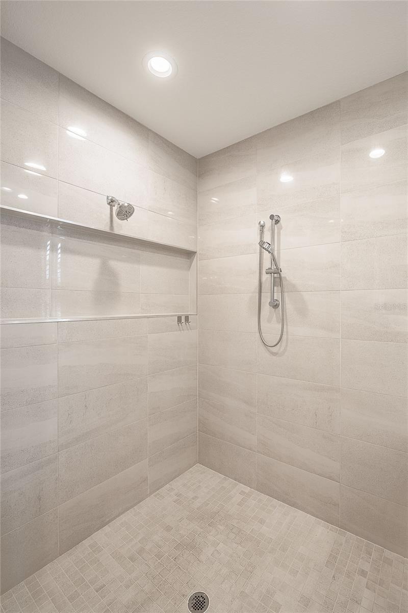 Image 27 of 57 For 1957 Grasslands Boulevard