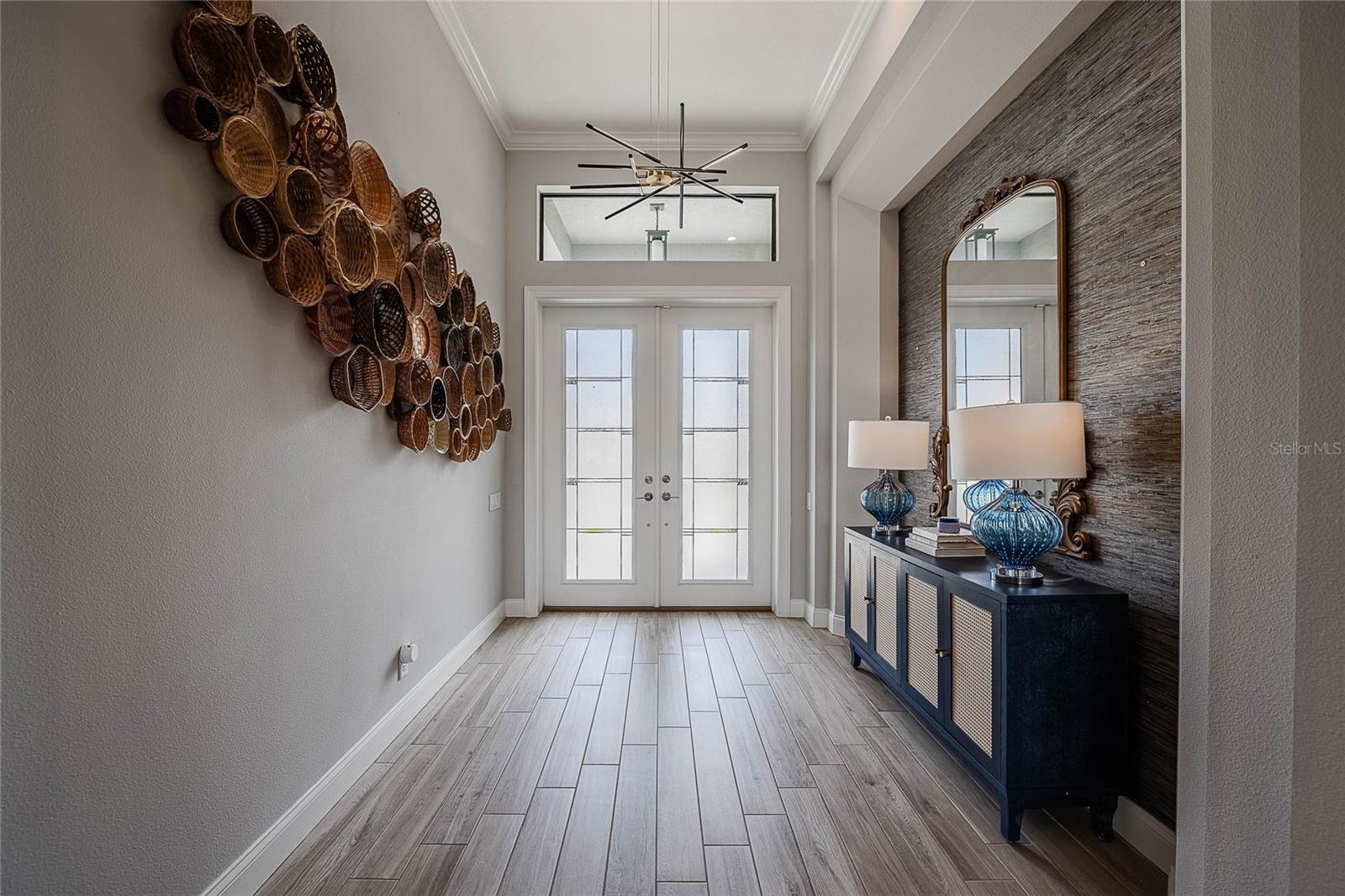 Image 3 of 57 For 1957 Grasslands Boulevard