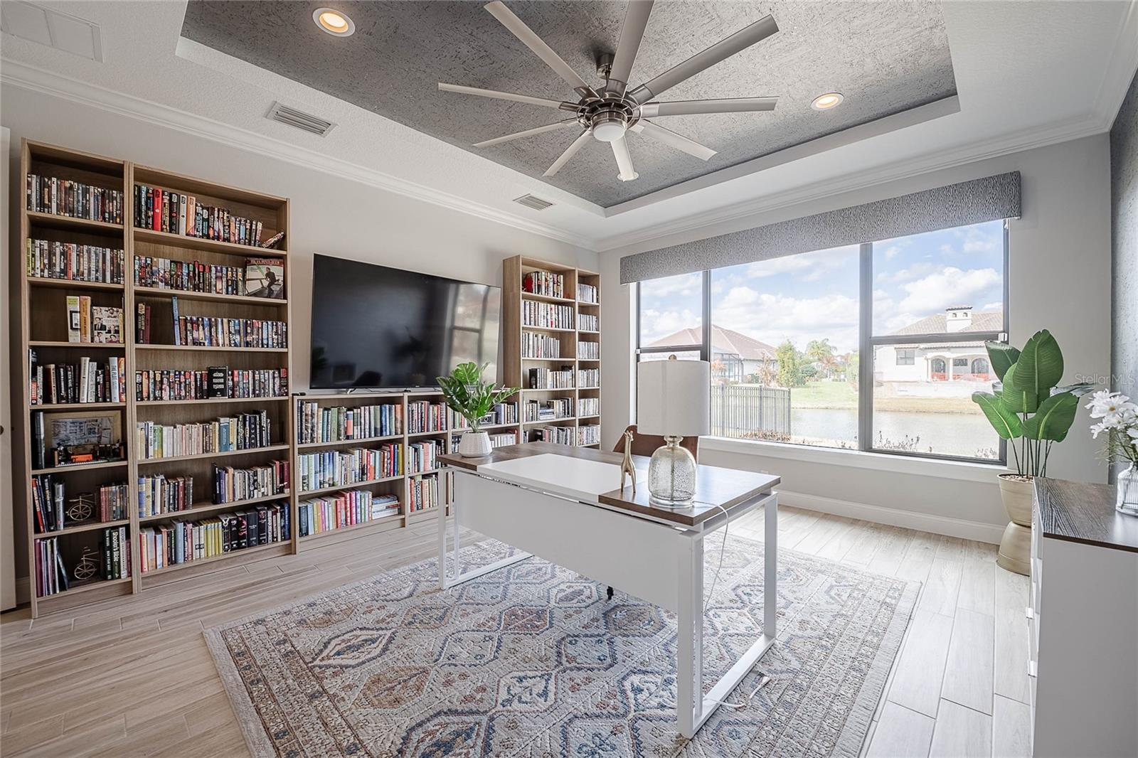 Image 32 of 57 For 1957 Grasslands Boulevard