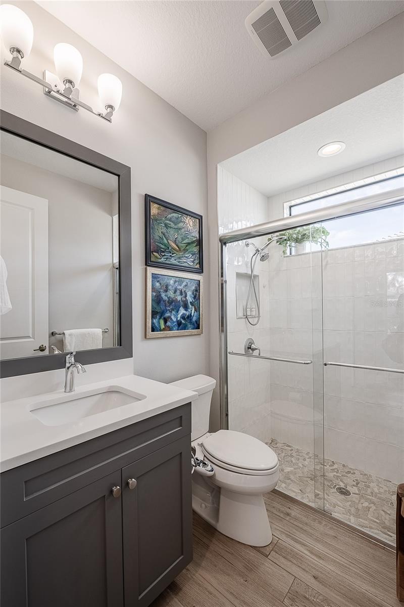 Image 33 of 57 For 1957 Grasslands Boulevard