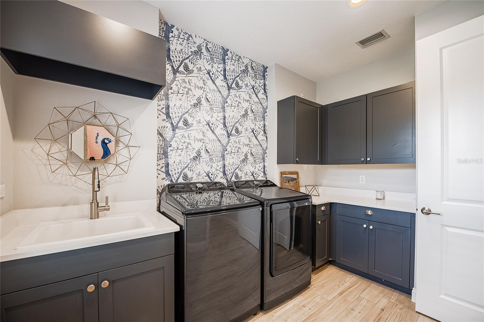 Image 42 of 57 For 1957 Grasslands Boulevard