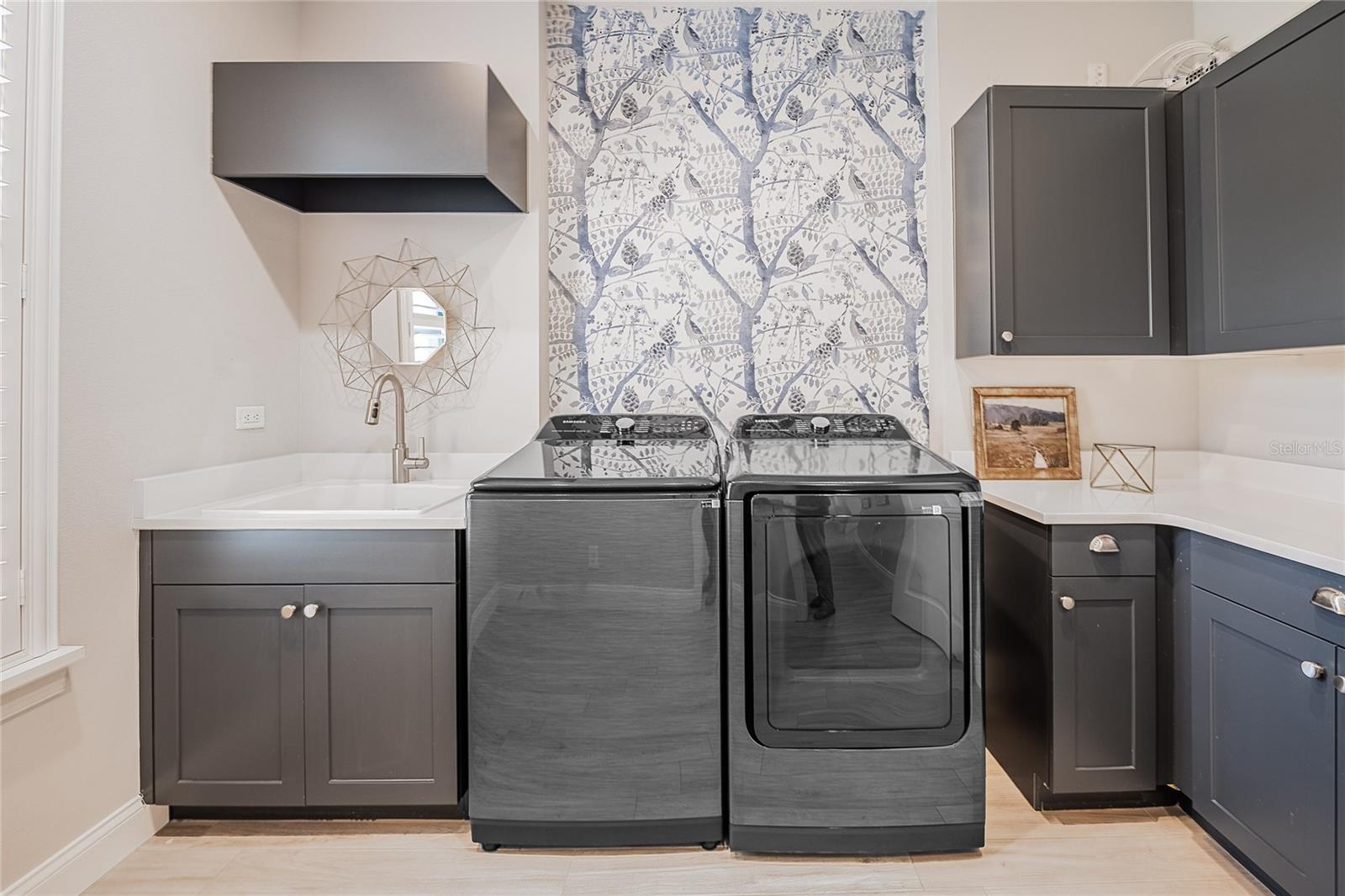 Image 43 of 57 For 1957 Grasslands Boulevard