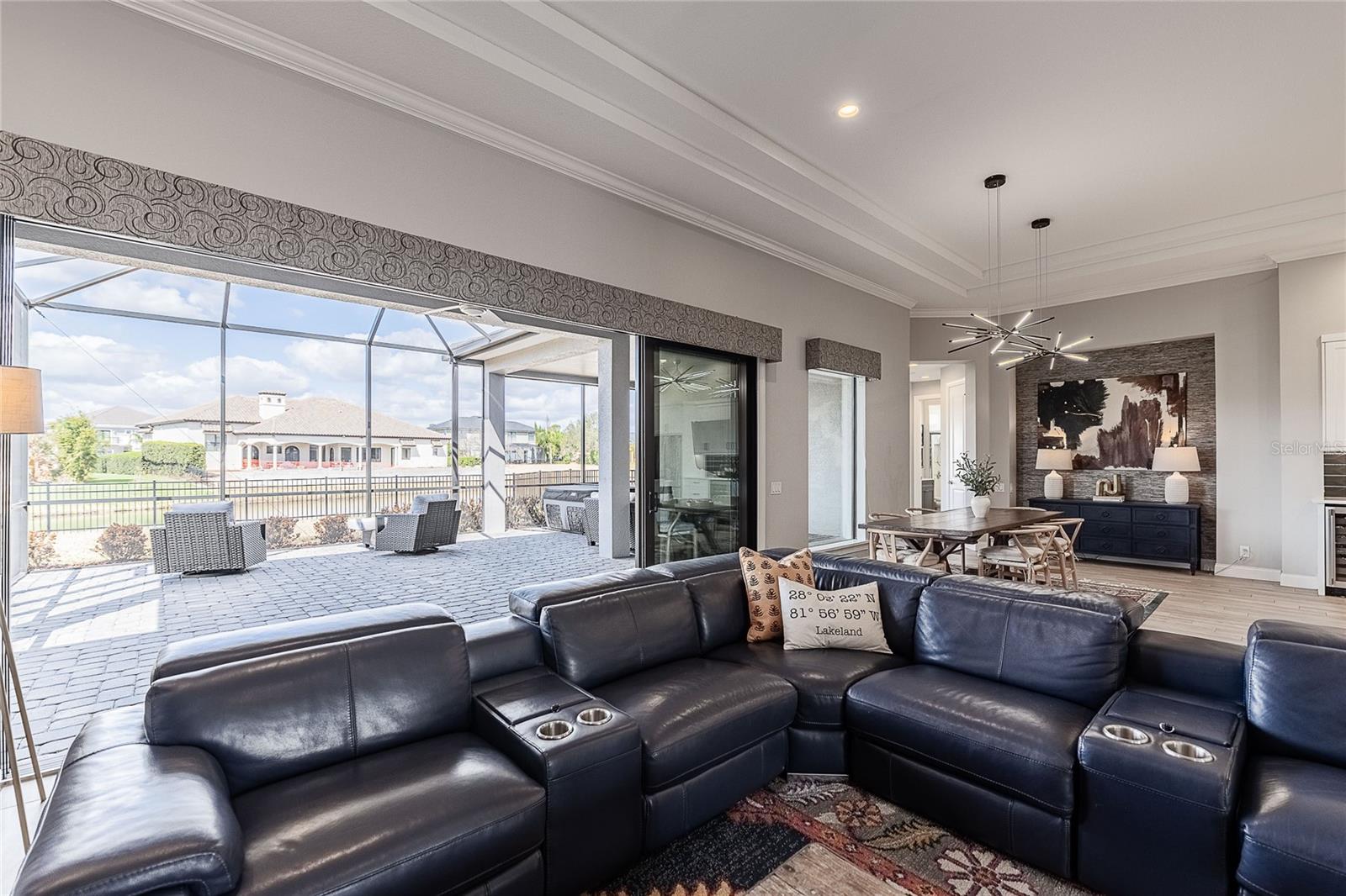 Image 6 of 57 For 1957 Grasslands Boulevard