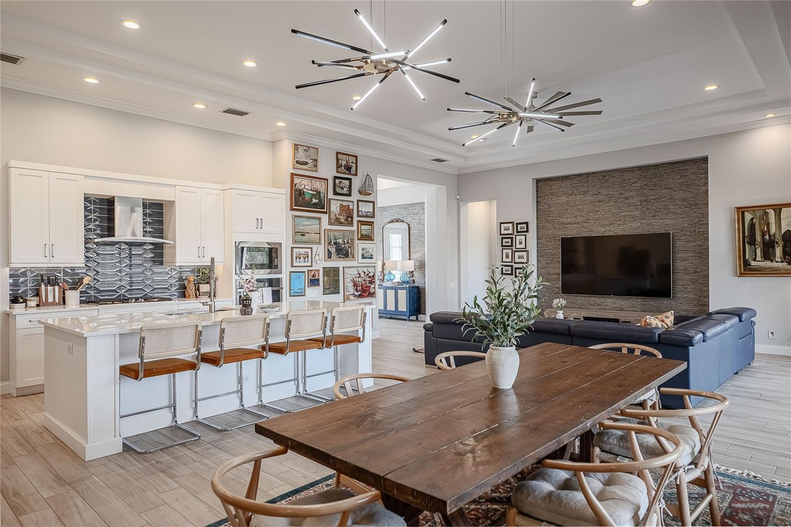 Image 7 of 57 For 1957 Grasslands Boulevard