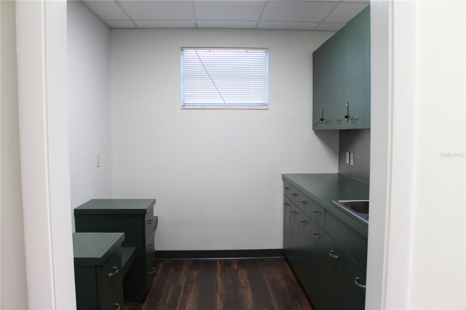 Image 26 of 39 For 1525 Lakeland Hills Boulevard