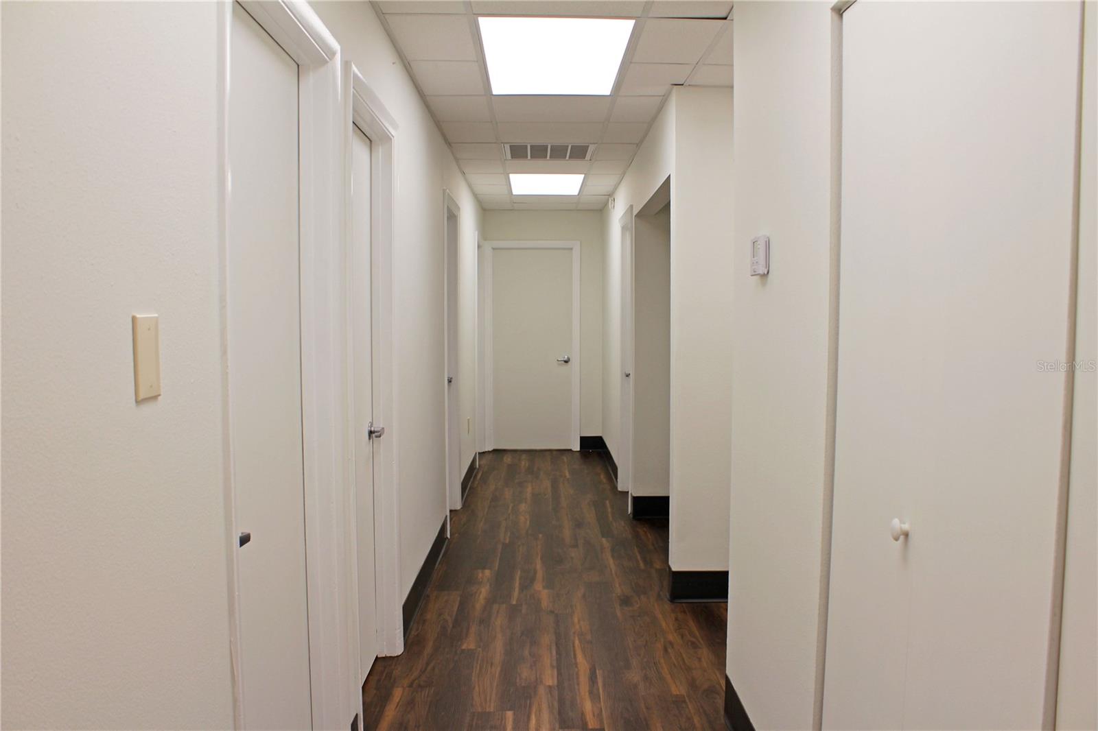 Image 30 of 39 For 1525 Lakeland Hills Boulevard