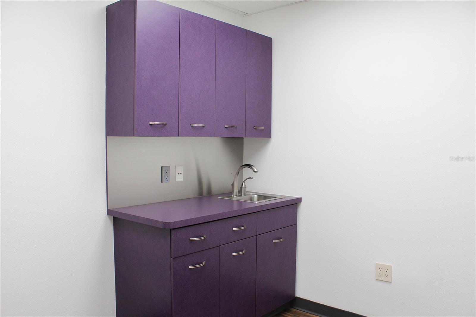 Image 34 of 39 For 1525 Lakeland Hills Boulevard