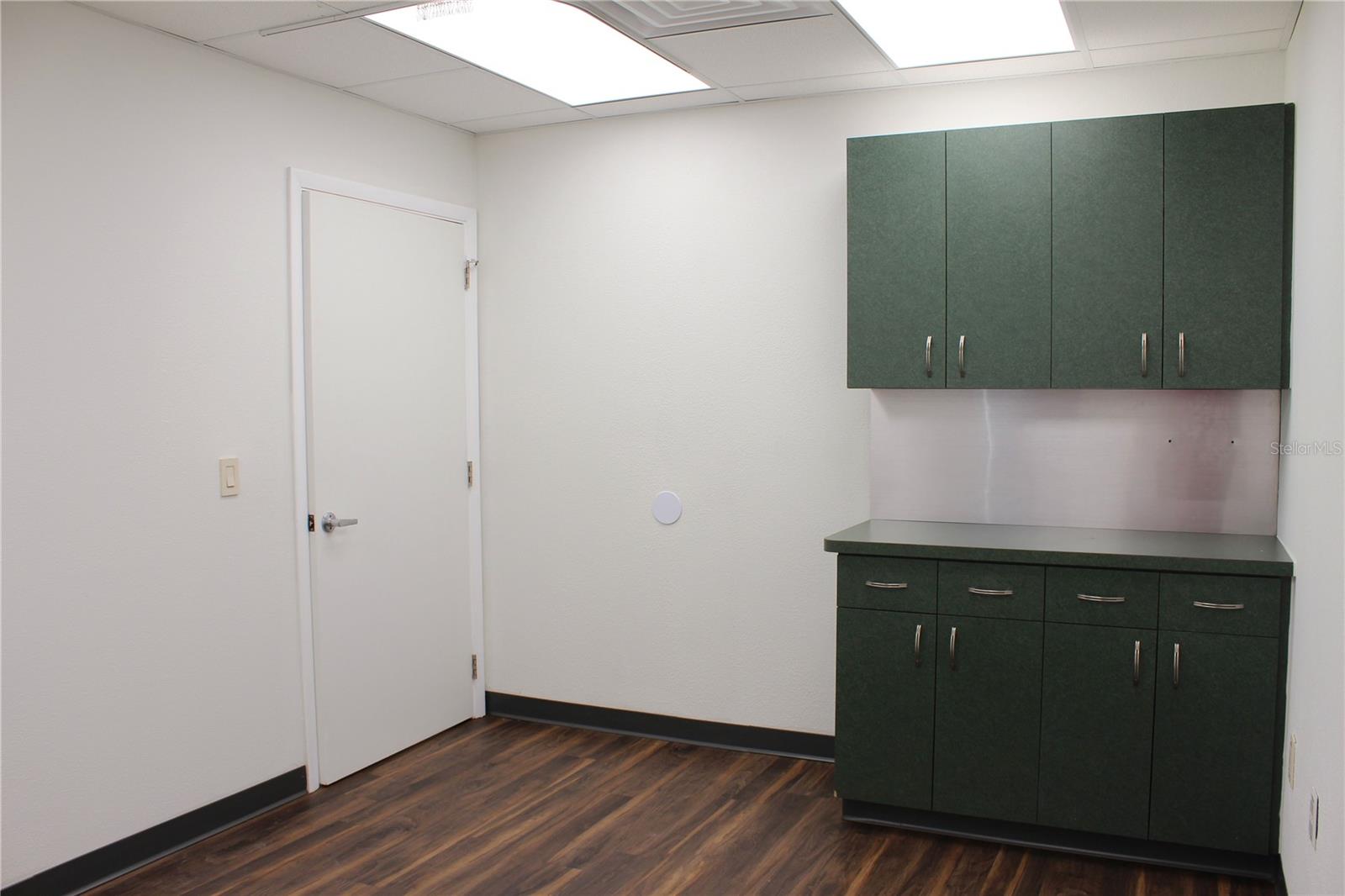 Image 37 of 39 For 1525 Lakeland Hills Boulevard