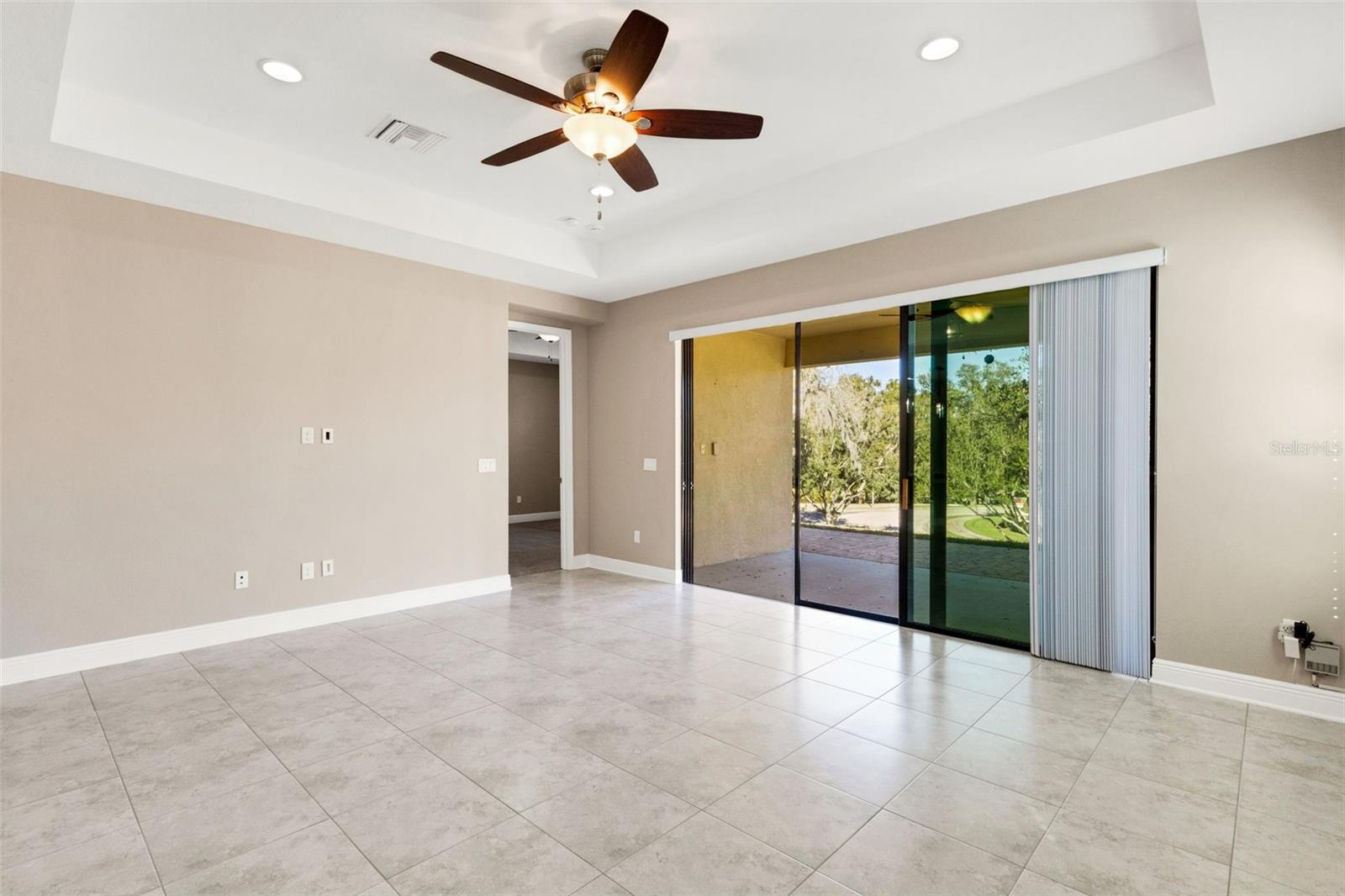 Image 22 of 68 For 4030 Solamor Street