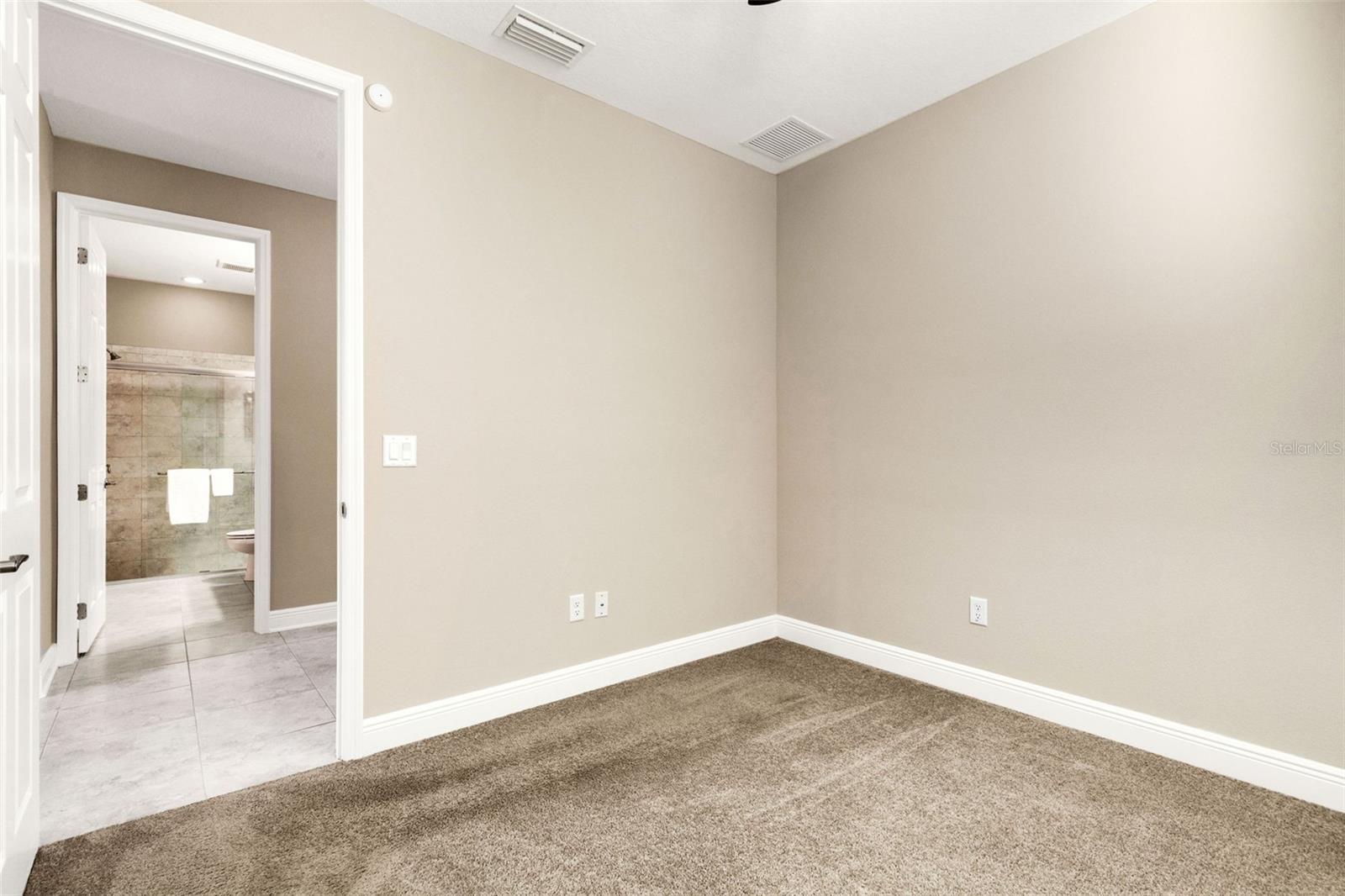 Image 32 of 68 For 4030 Solamor Street