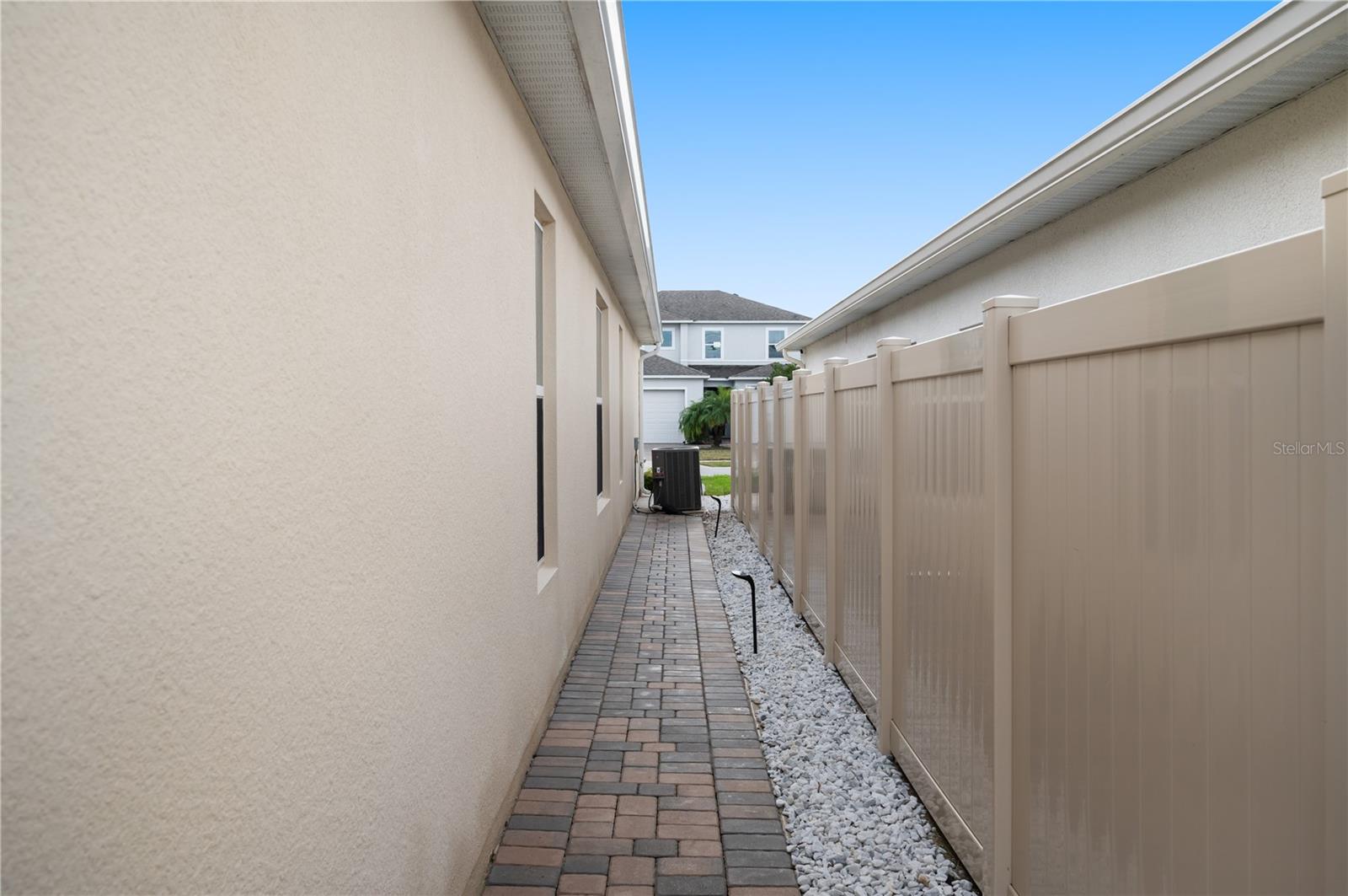 Image 44 of 51 For 2887 Parkfield Road